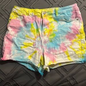 Judy Blue tie dye shorts
